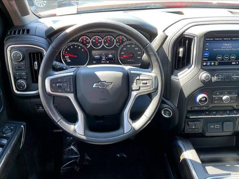 Used 2021 Chevrolet Silverado 1500 LT Trail Boss image 6