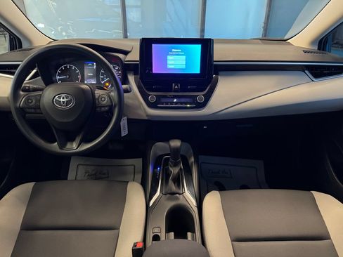 Used 2024 Toyota Corolla LE FWD image 9
