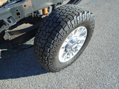 Used 2020 Ford F350 XLT w/ XLT Value Package AWD/4WD image 8