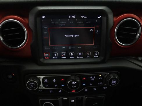 Used 2018 Jeep Wrangler Unlimited Rubicon AWD/4WD image 24