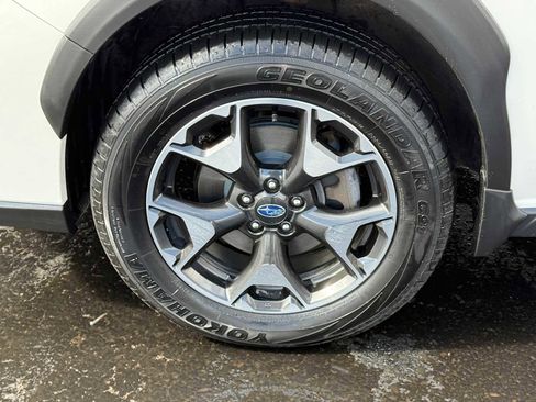 Used 2019 Subaru Crosstrek 2.0i Premium w/ Eyesight System image 10