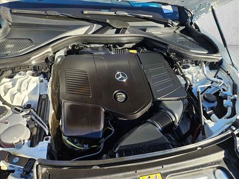Used 2024 Mercedes-Benz GLC 300 4MATIC image 22