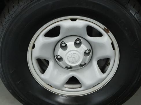 Certified 2023 Toyota Tacoma SR AWD/4WD image 35