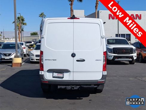 Used 2023 Mercedes-Benz Sprinter 144 Cargo image 4