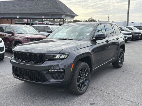 New 2025 Jeep Grand Cherokee Limited image 2