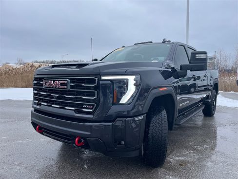 Used 2025 GMC Sierra 2500 AT4 w/ AT4 Premium Plus Package image 7