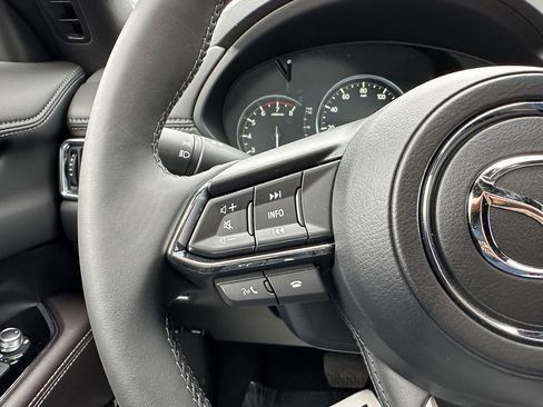 Certified 2025 MAZDA CX-5 Signature image 24