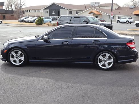 Used 2011 Mercedes-Benz C 300 4MATIC Sedan image 9