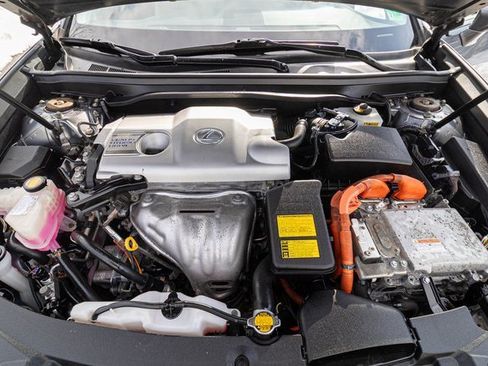 Used 2013 Lexus ES 300h image 31