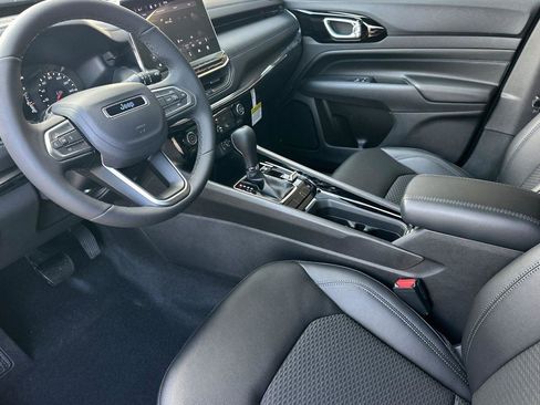 New 2026 Jeep Compass Latitude image 7