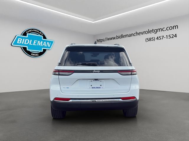 Used 2023 Jeep Grand Cherokee 4WD 4xe image 7