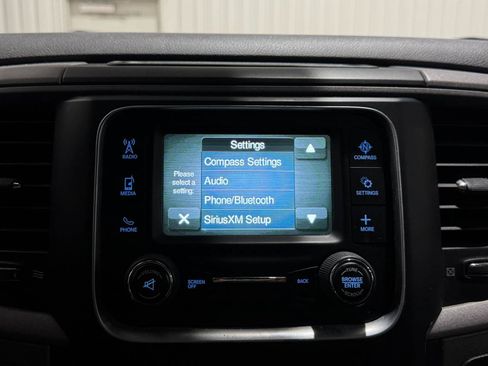 Used 2015 RAM 2500 Tradesman w/ Chrome Appearance Group AWD/4WD image 10