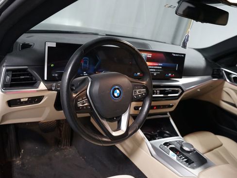 Used 2023 BMW i4 eDrive35 w/ Premium Package RWD image 7