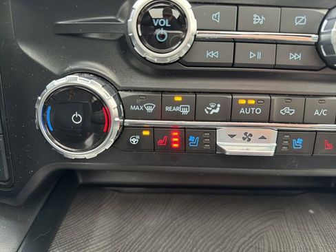 Certified 2024 Ford F250 Platinum image 36