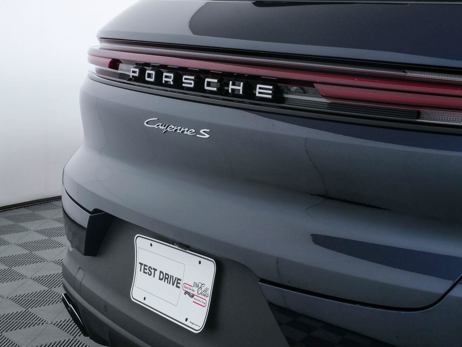 Certified 2026 Porsche Cayenne S AWD/4WD image 38