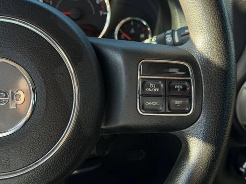 Used 2011 Jeep Wrangler Sport AWD/4WD image 21