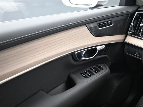 New 2026 Volvo XC90 B6 Plus image 33