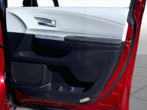 Certified 2026 Toyota Sienna XSE FWD image 22
