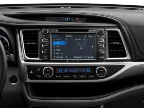 Used 2018 Toyota Highlander Limited image 10