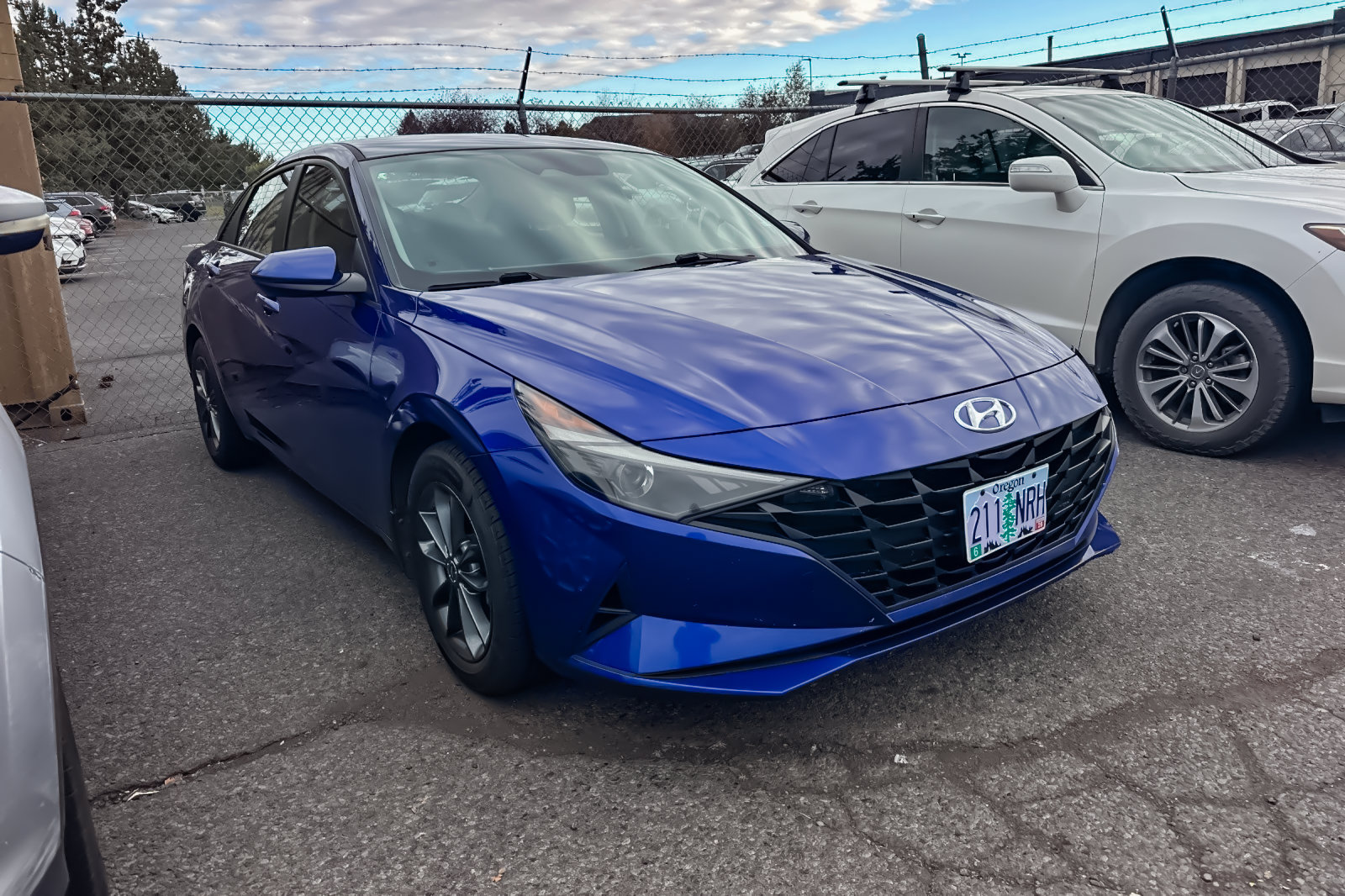 Used 2022 Hyundai Elantra SEL FWD image 2