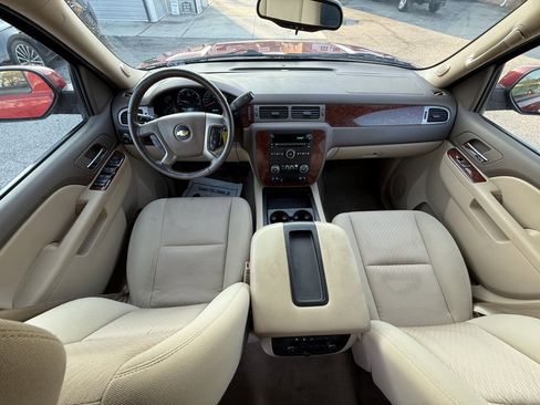 Used 2012 Chevrolet Tahoe LS image 2