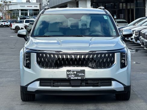 New 2026 Kia Carnival EX FWD image 9