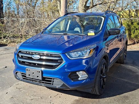 Used 2019 Ford Escape SE image 3