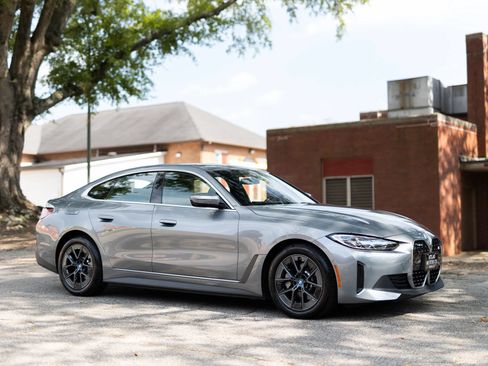 Used 2024 BMW i4 eDrive40 w/ Convenience Package RWD image 6