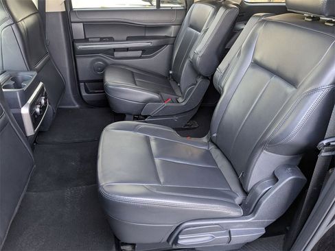 Used 2024 Ford Expedition Max XLT image 30