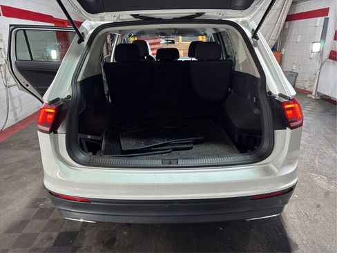 Used 2021 Volkswagen Tiguan S image 11