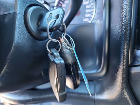 Used 2017 Chevrolet Silverado 1500 Custom w/ Custom Convenience Package image 30