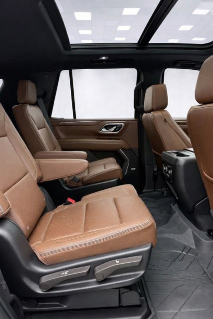 Used 2021 Chevrolet Tahoe High Country w/ Premium Package AWD/4WD image 23