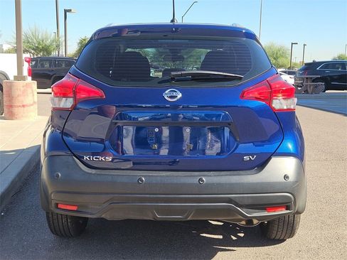 Used 2020 Nissan Kicks SV image 5