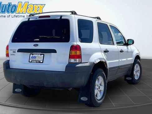 Used 2005 Ford Escape XLT AWD/4WD image 9