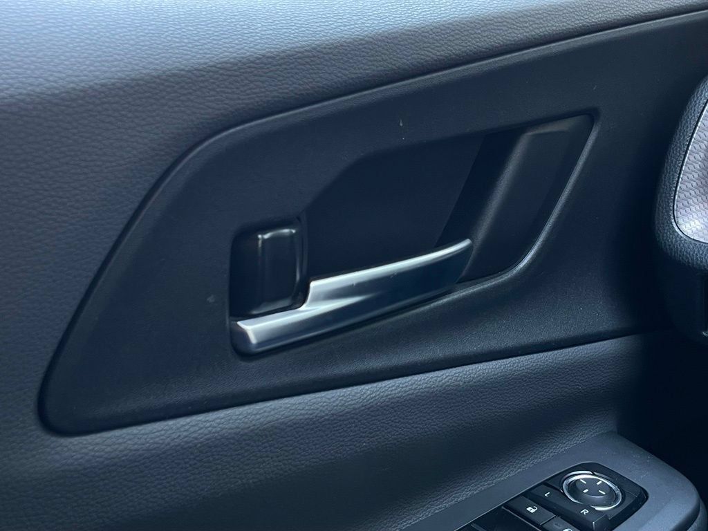 Used 2025 Toyota Prius XLE FWD image 13