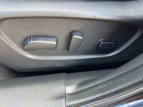 Used 2020 Nissan Rogue Sport SV w/ All-Weather Package image 50