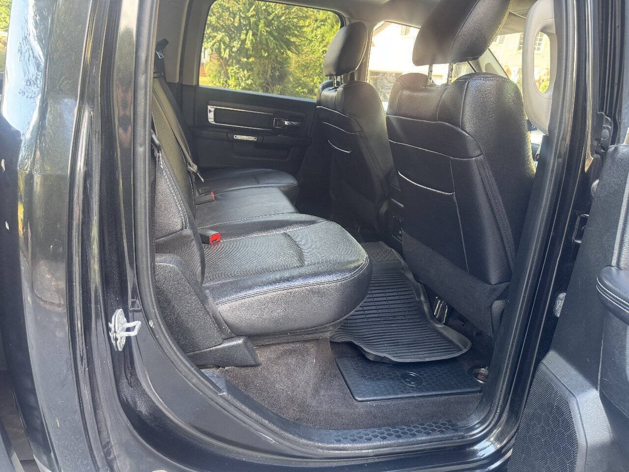 Used 2017 RAM 1500 Laramie w/ Convenience Group AWD/4WD image 21