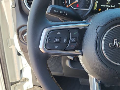 Used 2024 Jeep Wrangler Unlimited Sahara w/ Safety Group AWD/4WD image 15