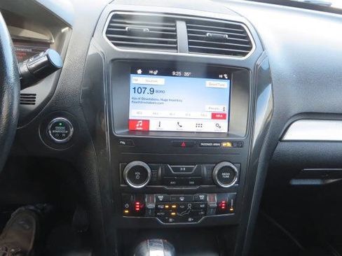 Used 2019 Ford Explorer XLT w/ Equipment Group 201A image 20