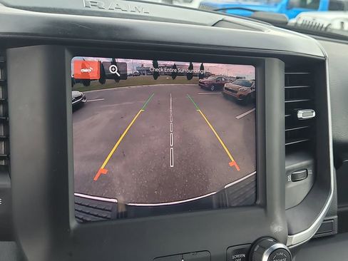 Used 2024 RAM 2500 Big Horn AWD/4WD image 25