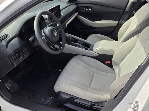 Used 2024 Honda Accord LX image 10