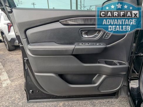 Used 2025 Honda Pilot Elite image 15