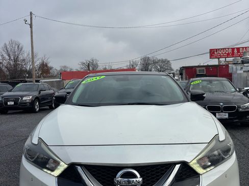 Used 2017 Nissan Maxima Platinum image 5