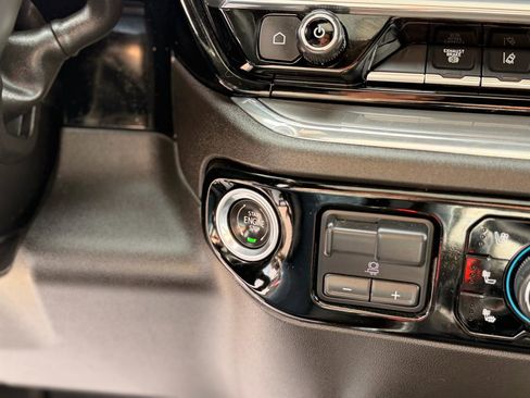 Used 2024 Chevrolet Silverado 2500 High Country w/ High Country Premium Package image 31