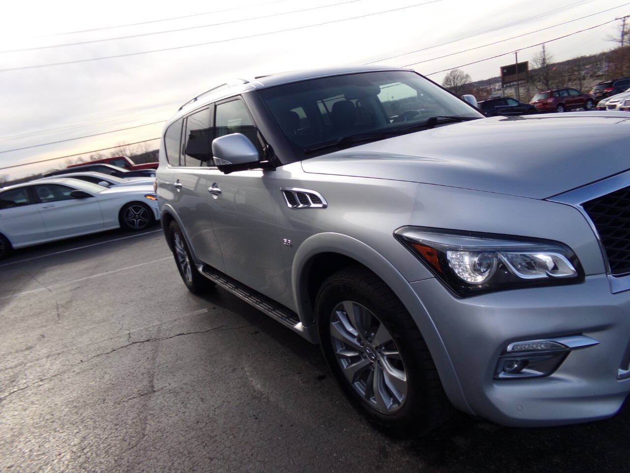 Used 2015 INFINITI QX80 4WD w/ Driver's Assistance Package image 43