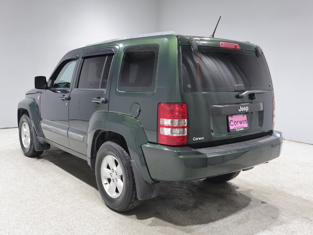 Used 2012 Jeep Liberty Sport AWD/4WD image 5