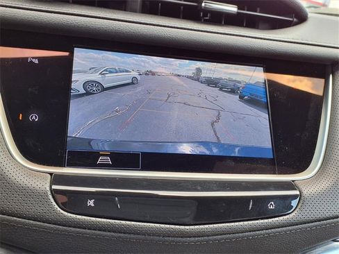 Used 2022 Cadillac XT5 Premium Luxury image 6