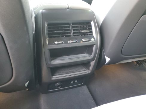 Used 2024 BMW X5 xDrive40i w/ M Sport Package AWD/4WD image 25