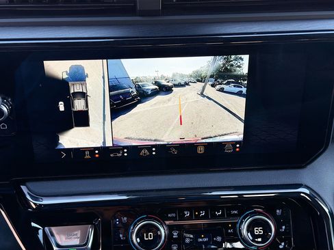 Used 2024 GMC Sierra 2500 AT4 w/ AT4 Premium Plus Package image 32