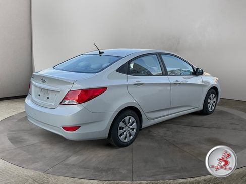 Used 2016 Hyundai Accent SE image 4